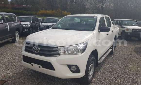 Sayi Na hannu Toyota Hilux Blanc Mota in Kigali a Rwanda Sayi Na hannu Toyota Hilux Blanc Mota in Kigali a Rwanda
