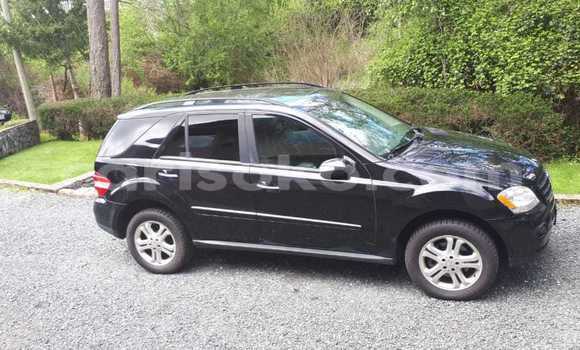 Sayi Imported Mercedes-Benz M–Class Noir Mota in Gisenyi a Gisenyi Sayi Imported Mercedes-Benz M–Class Noir Mota in Gisenyi a Gisenyi