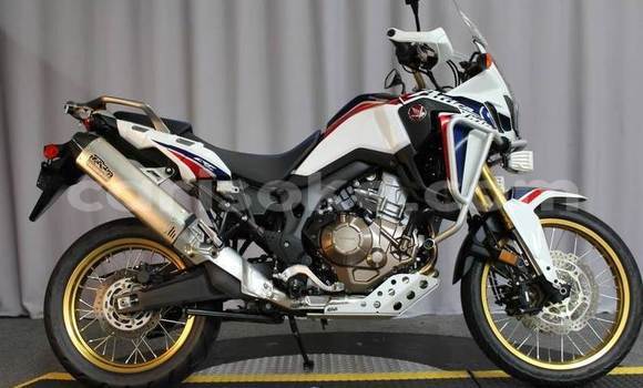 Sayi Na hannu Honda CRF Autre Motsi in Kibuye a Kibuye Sayi Na hannu Honda CRF Autre Motsi in Kibuye a Kibuye