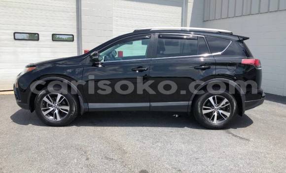 Sayi Na hannu Toyota RAV4 Beige Mota in Kigali a Rwanda Sayi Na hannu Toyota RAV4 Beige Mota in Kigali a Rwanda