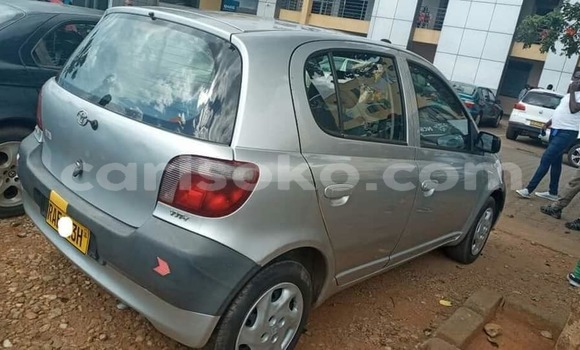 Sayi Na hannu Toyota Yaris Gris Mota in Kigali a Rwanda Sayi Na hannu Toyota Yaris Gris Mota in Kigali a Rwanda