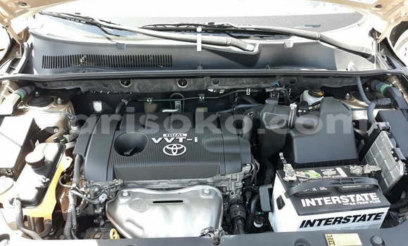 Acheter Occasion Voiture Toyota RAV4 Beige à Kigali, Rwanda Acheter Occasion Voiture Toyota RAV4 Beige à Kigali, Rwanda