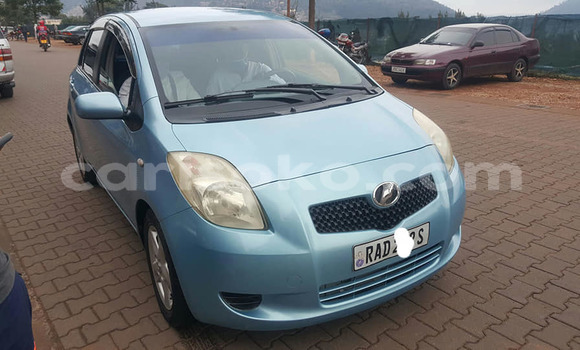 Sayi Na hannu Toyota Vitz Bleu Mota in Kigali a Rwanda Sayi Na hannu Toyota Vitz Bleu Mota in Kigali a Rwanda