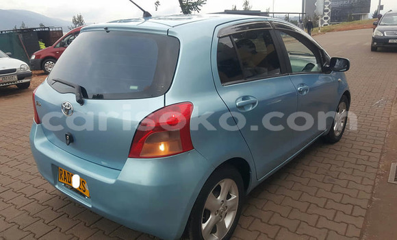 Sayi Na hannu Toyota Vitz Bleu Mota in Kigali a Rwanda Sayi Na hannu Toyota Vitz Bleu Mota in Kigali a Rwanda