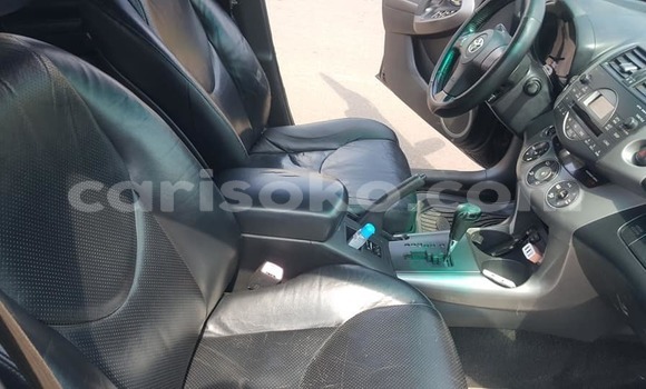 Sayi Na hannu Toyota RAV4 Noir Mota in Kigali a Rwanda Sayi Na hannu Toyota RAV4 Noir Mota in Kigali a Rwanda