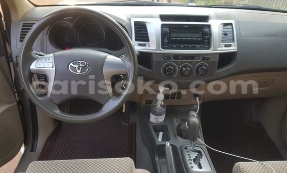 Acheter Occasion Voiture Toyota Fortuner Gris à Kigali, Rwanda Acheter Occasion Voiture Toyota Fortuner Gris à Kigali, Rwanda