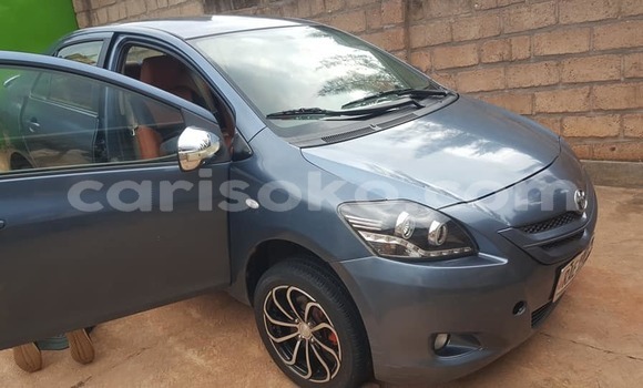 Sayi Na hannu Toyota Yaris Bleu Mota in Kigali a Rwanda Sayi Na hannu Toyota Yaris Bleu Mota in Kigali a Rwanda