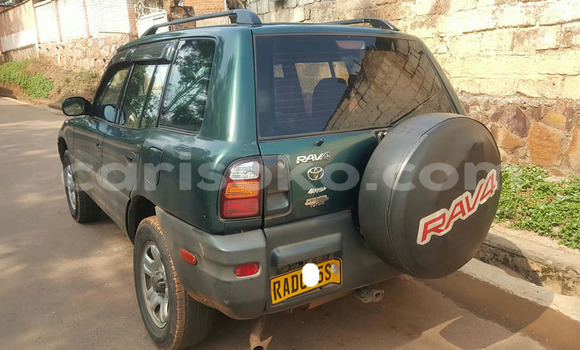 Sayi Na hannu Toyota RAV4 Vert Mota in Kigali a Rwanda Sayi Na hannu Toyota RAV4 Vert Mota in Kigali a Rwanda