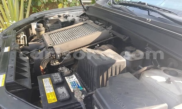 Acheter Occasion Voiture Hyundai Santa Fe Gris à Kigali, Rwanda Acheter Occasion Voiture Hyundai Santa Fe Gris à Kigali, Rwanda