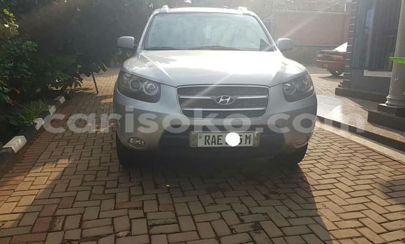 Acheter Occasion Voiture Hyundai Santa Fe Gris à Kigali, Rwanda Acheter Occasion Voiture Hyundai Santa Fe Gris à Kigali, Rwanda