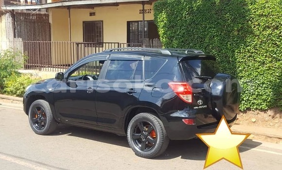 Sayi Na hannu Toyota RAV4 Noir Mota in Kigali a Rwanda Sayi Na hannu Toyota RAV4 Noir Mota in Kigali a Rwanda