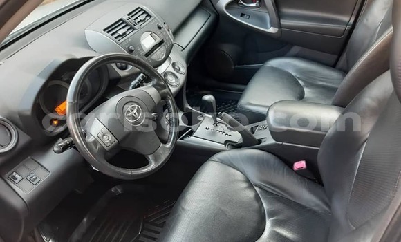 Sayi Na hannu Toyota RAV4 Noir Mota in Kigali a Rwanda Sayi Na hannu Toyota RAV4 Noir Mota in Kigali a Rwanda