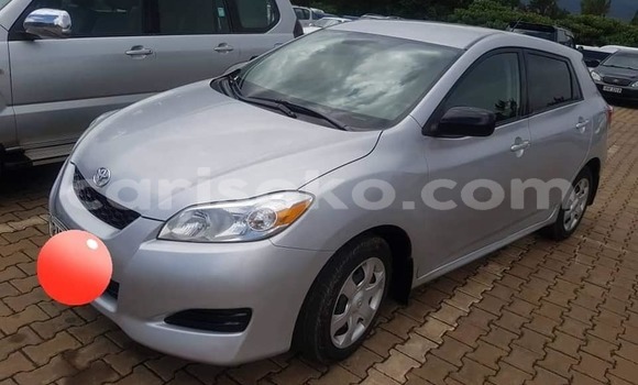 Sayi Na hannu Toyota Matrix Gris Mota in Kigali a Rwanda Sayi Na hannu Toyota Matrix Gris Mota in Kigali a Rwanda