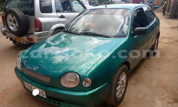 Acheter Occasion Voiture Toyota Corolla Vert à Kigali, Rwanda Acheter Occasion Voiture Toyota Corolla Vert à Kigali, Rwanda