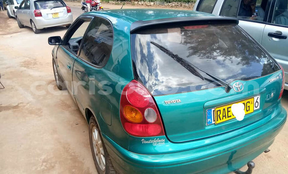 Acheter Occasion Voiture Toyota Corolla Vert à Kigali, Rwanda Acheter Occasion Voiture Toyota Corolla Vert à Kigali, Rwanda
