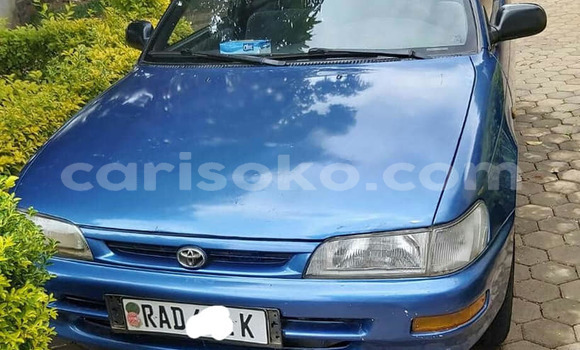 Acheter Occasion Voiture Toyota Corolla Bleu à Kigali, Rwanda Acheter Occasion Voiture Toyota Corolla Bleu à Kigali, Rwanda