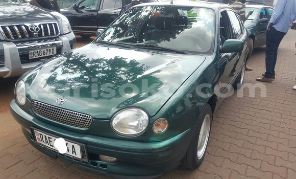 Acheter Occasion Voiture Toyota Corolla Vert à Kigali, Rwanda Acheter Occasion Voiture Toyota Corolla Vert à Kigali, Rwanda