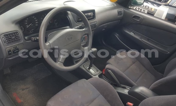 Acheter Occasion Voiture Toyota Corolla Vert à Kigali, Rwanda Acheter Occasion Voiture Toyota Corolla Vert à Kigali, Rwanda