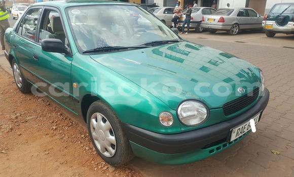 Acheter Occasion Voiture Toyota Corolla Vert à Kigali, Rwanda Acheter Occasion Voiture Toyota Corolla Vert à Kigali, Rwanda