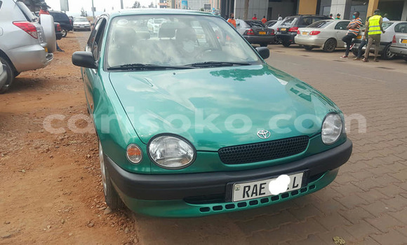 Acheter Occasion Voiture Toyota Corolla Vert à Kigali, Rwanda Acheter Occasion Voiture Toyota Corolla Vert à Kigali, Rwanda