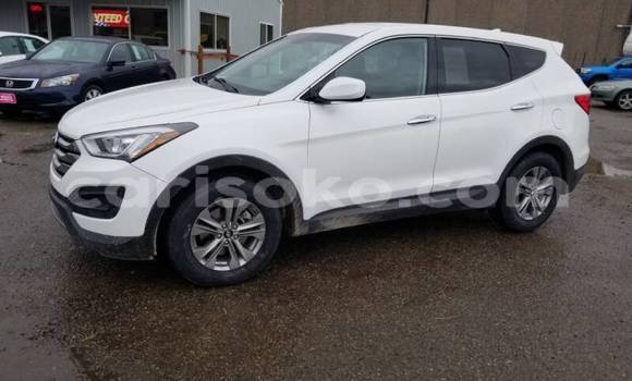 Sayi Na hannu Hyundai Santa Fe Blanc Mota in Kigali a Rwanda Sayi Na hannu Hyundai Santa Fe Blanc Mota in Kigali a Rwanda