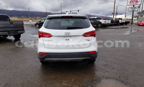 Sayi Na hannu Hyundai Santa Fe Blanc Mota in Kigali a Rwanda Sayi Na hannu Hyundai Santa Fe Blanc Mota in Kigali a Rwanda