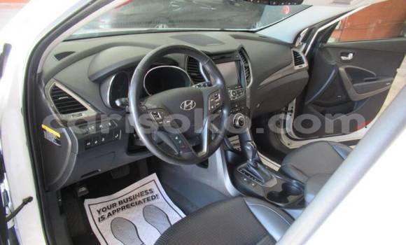 Sayi Na hannu Hyundai Santa Fe Blanc Mota in Kigali a Rwanda Sayi Na hannu Hyundai Santa Fe Blanc Mota in Kigali a Rwanda