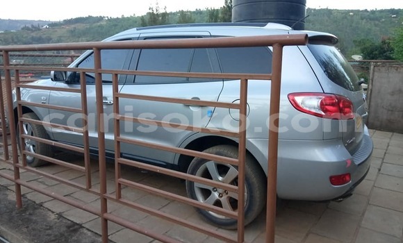Acheter Occasion Voiture Hyundai Santa Fe Gris à Kigali, Rwanda Acheter Occasion Voiture Hyundai Santa Fe Gris à Kigali, Rwanda