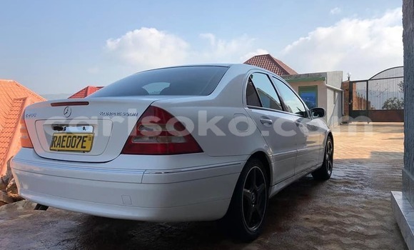 اشتري مستعمل Mercedes-Benz C–Class Blanc سيارة في Kigali في Rwanda اشتري مستعمل Mercedes-Benz C–Class Blanc سيارة في Kigali في Rwanda