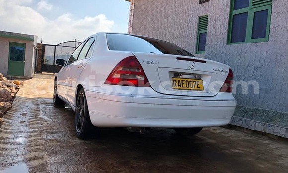اشتري مستعمل Mercedes-Benz C–Class Blanc سيارة في Kigali في Rwanda اشتري مستعمل Mercedes-Benz C–Class Blanc سيارة في Kigali في Rwanda