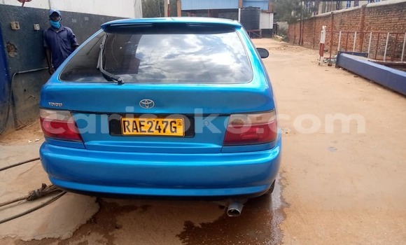 اشتري مستعمل Toyota Corolla Bleu سيارة في Kigali في Rwanda اشتري مستعمل Toyota Corolla Bleu سيارة في Kigali في Rwanda