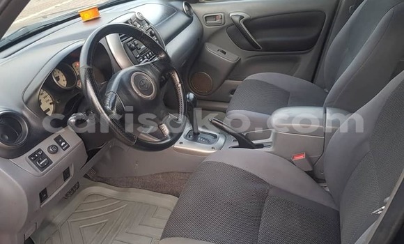 Acheter Occasion Voiture Toyota RAV4 Noir à Kigali, Rwanda Acheter Occasion Voiture Toyota RAV4 Noir à Kigali, Rwanda