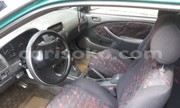 Acheter Occasion Voiture Toyota Corolla Vert à Kigali, Rwanda Acheter Occasion Voiture Toyota Corolla Vert à Kigali, Rwanda