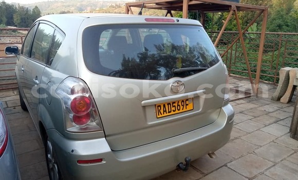 اشتري مستعمل Toyota Corolla Verso Autre سيارة في Kigali في Rwanda اشتري مستعمل Toyota Corolla Verso Autre سيارة في Kigali في Rwanda
