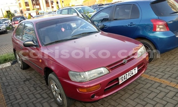 Acheter Occasion Voiture Toyota Corolla Rouge à Kigali, Rwanda Acheter Occasion Voiture Toyota Corolla Rouge à Kigali, Rwanda