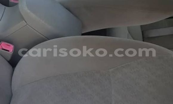 Acheter Occasion Voiture Toyota Corolla Blanc à Kigali, Rwanda Acheter Occasion Voiture Toyota Corolla Blanc à Kigali, Rwanda