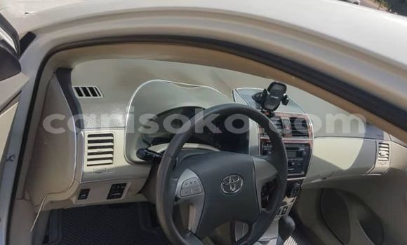 Acheter Occasion Voiture Toyota Corolla Blanc à Kigali, Rwanda Acheter Occasion Voiture Toyota Corolla Blanc à Kigali, Rwanda