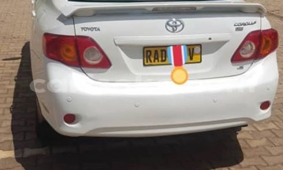 Acheter Occasion Voiture Toyota Corolla Blanc à Kigali, Rwanda Acheter Occasion Voiture Toyota Corolla Blanc à Kigali, Rwanda