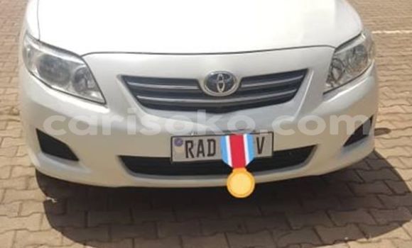 Acheter Occasion Voiture Toyota Corolla Blanc à Kigali, Rwanda Acheter Occasion Voiture Toyota Corolla Blanc à Kigali, Rwanda