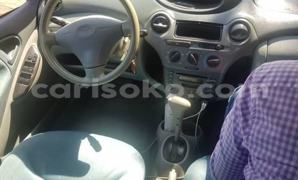 Acheter Occasion Voiture Toyota Vitz Bleu à Kigali, Rwanda Acheter Occasion Voiture Toyota Vitz Bleu à Kigali, Rwanda