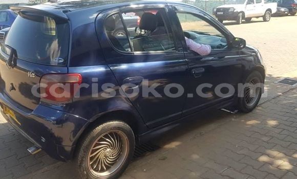 Acheter Occasion Voiture Toyota Vitz Bleu à Kigali, Rwanda Acheter Occasion Voiture Toyota Vitz Bleu à Kigali, Rwanda