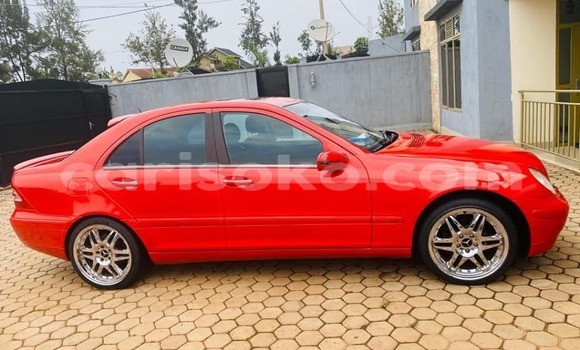 اشتري مستعمل Mercedes-Benz C–Class Rouge سيارة في Kigali في Rwanda اشتري مستعمل Mercedes-Benz C–Class Rouge سيارة في Kigali في Rwanda
