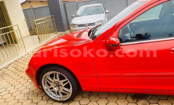 اشتري مستعمل Mercedes-Benz C–Class Rouge سيارة في Kigali في Rwanda اشتري مستعمل Mercedes-Benz C–Class Rouge سيارة في Kigali في Rwanda