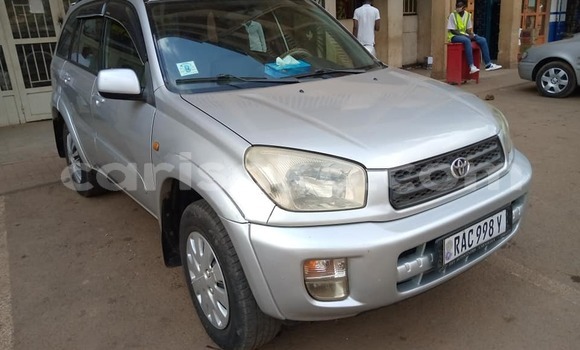 Acheter Occasion Voiture Toyota RAV4 Gris à Kigali, Rwanda Acheter Occasion Voiture Toyota RAV4 Gris à Kigali, Rwanda