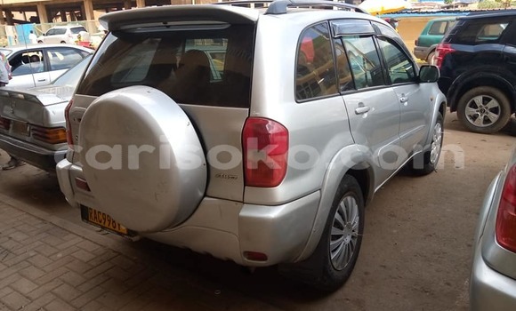 Acheter Occasion Voiture Toyota RAV4 Gris à Kigali, Rwanda Acheter Occasion Voiture Toyota RAV4 Gris à Kigali, Rwanda