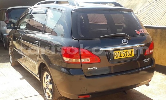 Acheter Occasion Voiture Toyota Avensis Verso Noir à Kigali, Rwanda Acheter Occasion Voiture Toyota Avensis Verso Noir à Kigali, Rwanda