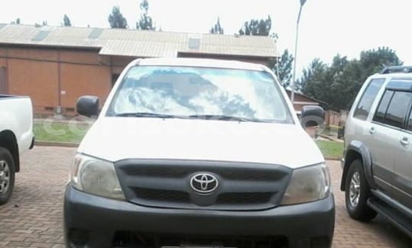 Acheter Occasion Voiture Toyota Hilux Blanc à Kigali, Rwanda Acheter Occasion Voiture Toyota Hilux Blanc à Kigali, Rwanda