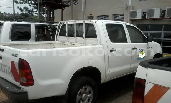 Acheter Occasion Voiture Toyota Hilux Blanc à Kigali, Rwanda Acheter Occasion Voiture Toyota Hilux Blanc à Kigali, Rwanda