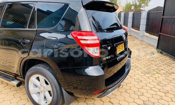Acheter Occasion Voiture Toyota RAV4 Noir à Kigali, Rwanda Acheter Occasion Voiture Toyota RAV4 Noir à Kigali, Rwanda