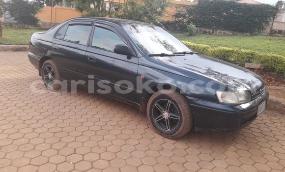 Acheter Occasion Voiture Toyota Carina Bleu à Kigali, Rwanda Acheter Occasion Voiture Toyota Carina Bleu à Kigali, Rwanda